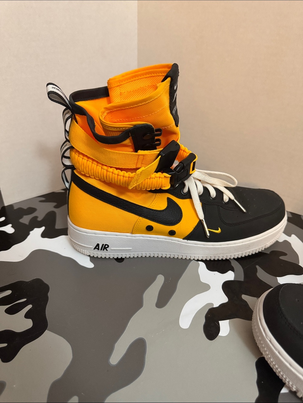 Nike Black and Yellow High-Top Sneakers legit - Picture 14 of 14
